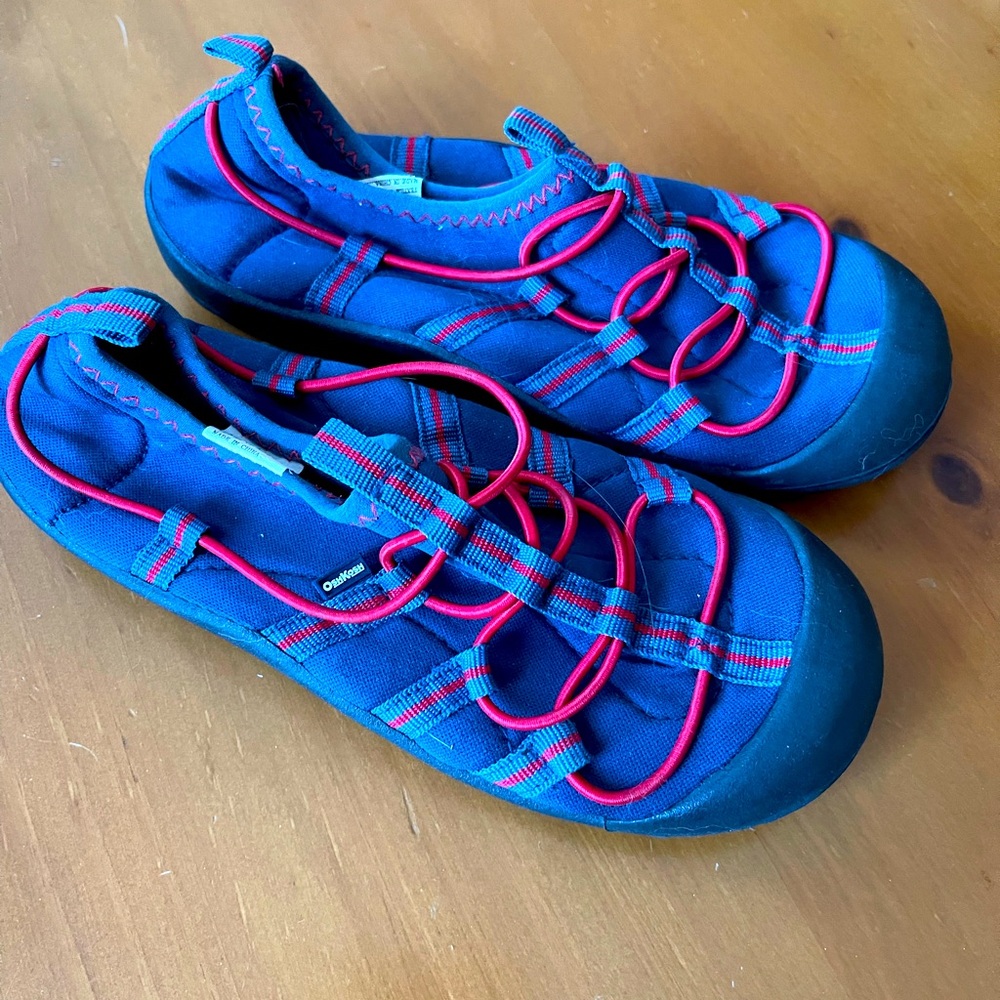 Oshkosh swim shoes